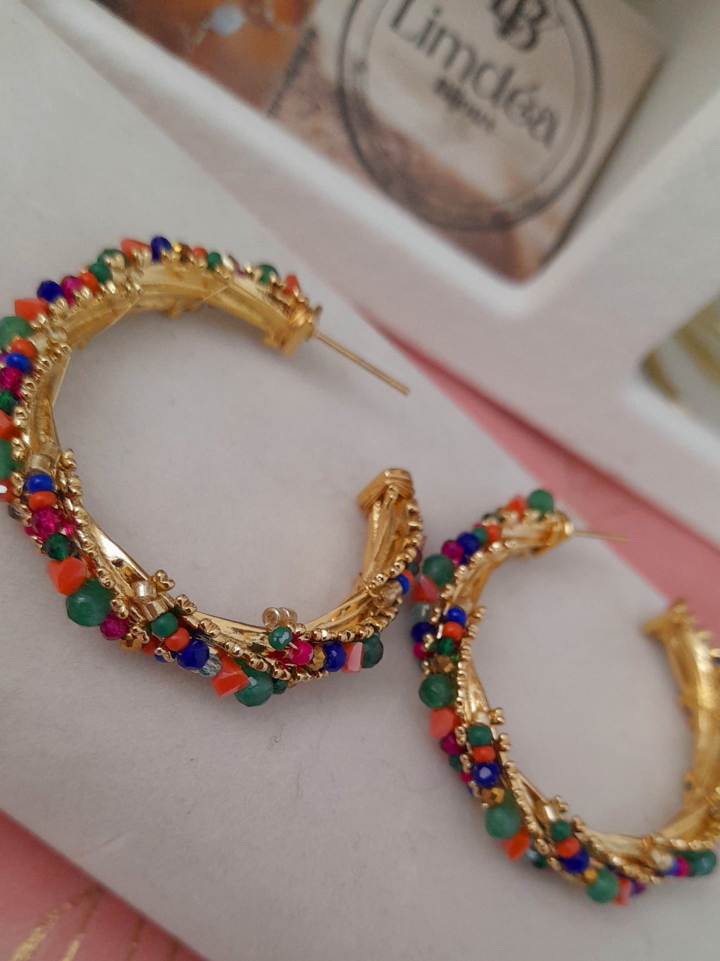 Keya Pierres Naturelles et perles de verre.