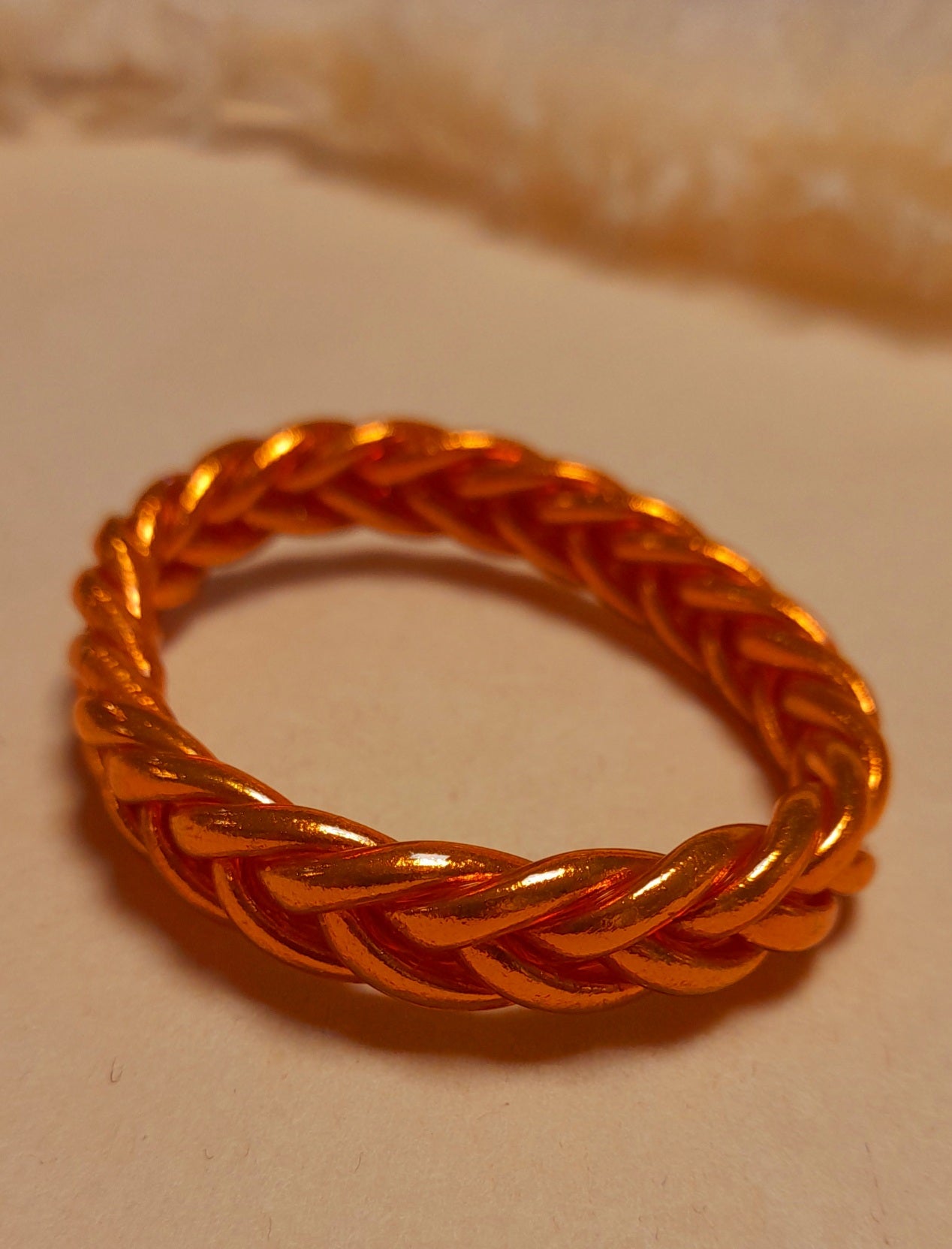 Jonc Bouddhiste tressé Orange avec mantra taille M